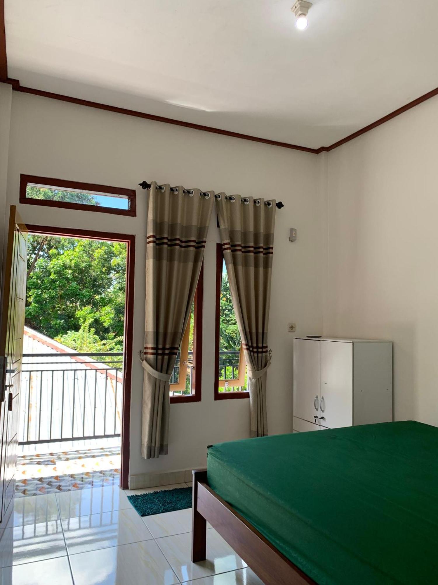 Bertus Guesthouse لابوان باجو المظهر الخارجي الصورة